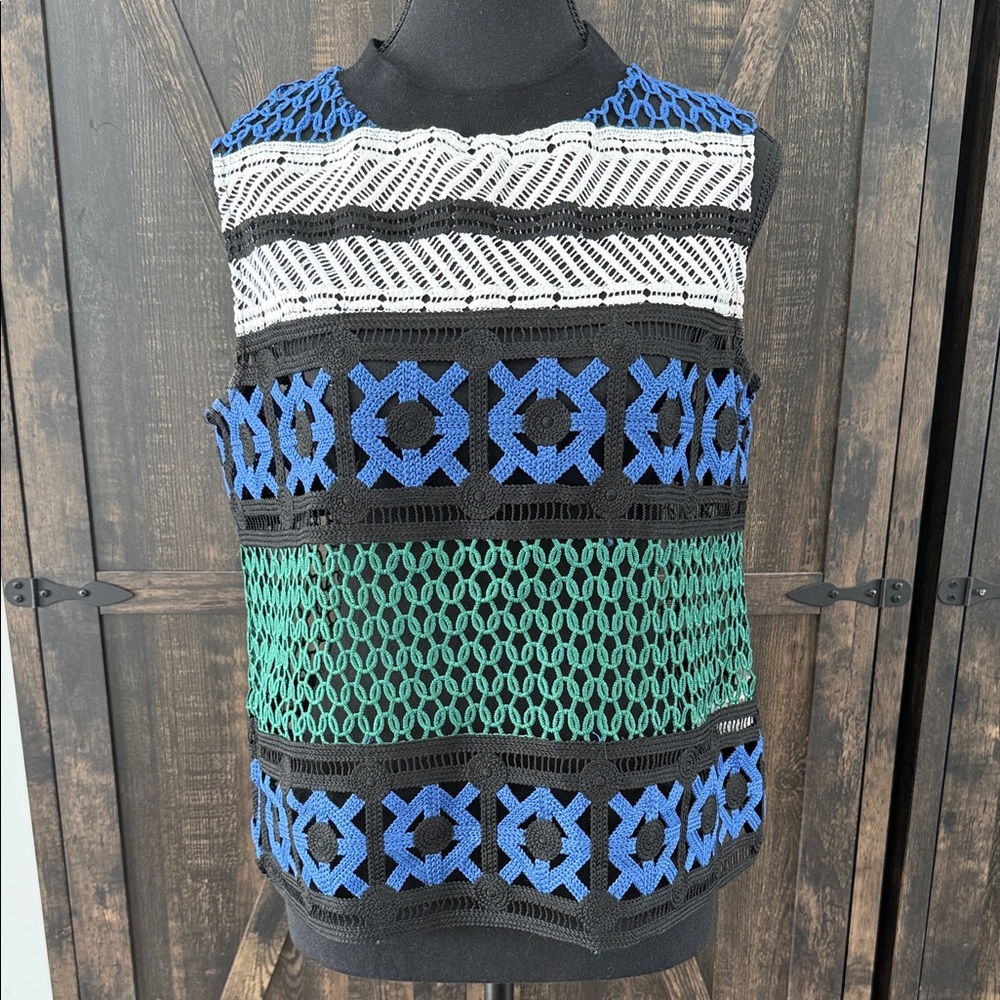 Adiva Black, Blue, Green, and White Short Sleeve Top